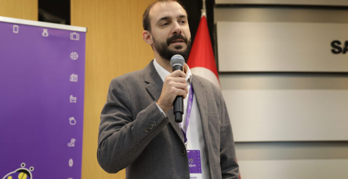 n11 ile E-ticaretin dinamikleri ve stratejileri  İşlendi