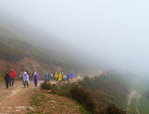16 kilometre boyunca hiç durmadılar