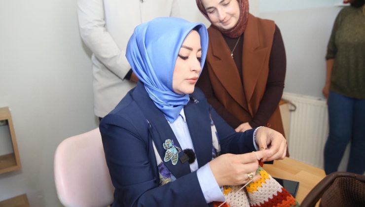 KEFEK Başkanı Çiğdem ERDOĞAN,kursiyerlerle bir araya geldi