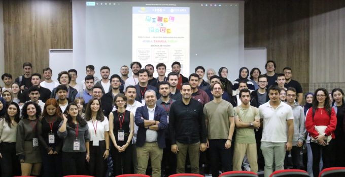 Yazılım ve yapay zekâ alanının uzman isimleri öğrencilerle buluştu.