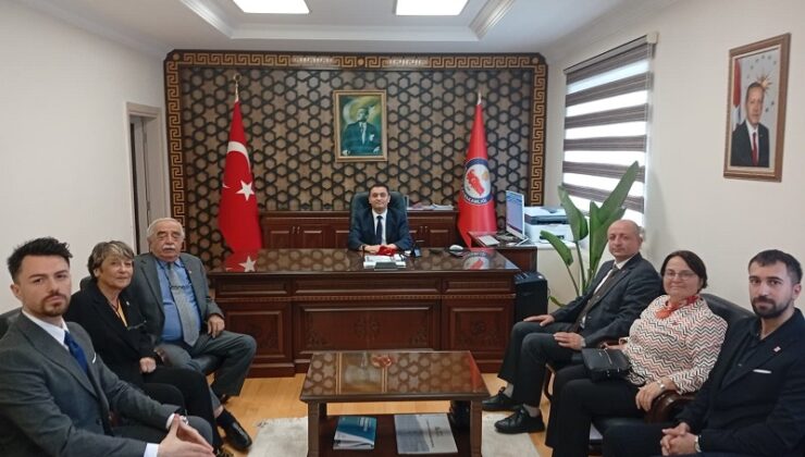 CHP Arifiye’den Kaymakam Pınar ve Başkan Karakullukçu’ya ziyaret