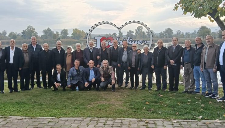 Arifiye’nin Muhtarları kahvaltı programında bir araya geldi