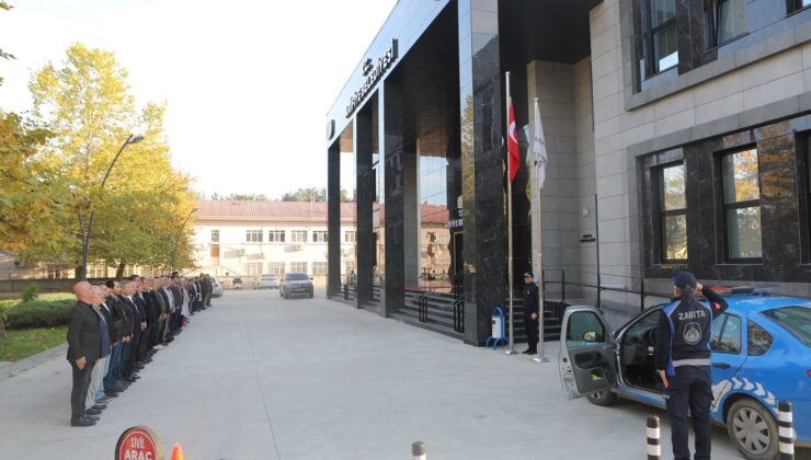 Arifiye Belediyesi 10 Kasım’da Atatürk’ü Andı…