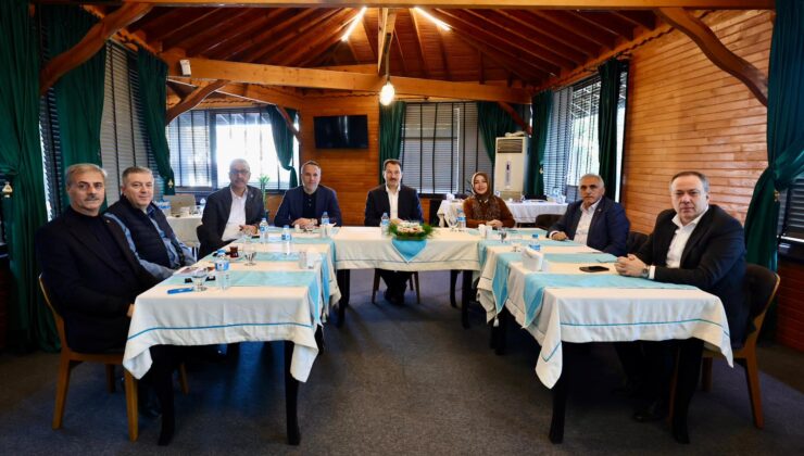 AK Parti Sakarya Yatırımlar ve Yeni Projeler İçin Toplandı