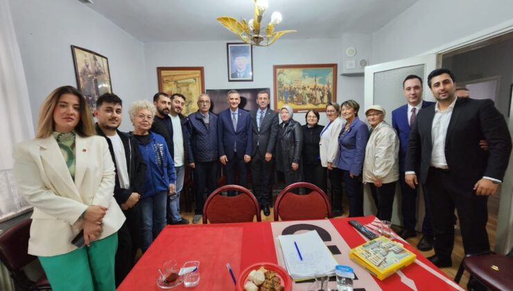 Milletvekili Dikbayır CHP Arifiye İlçe teşkilatını ziyaret etti