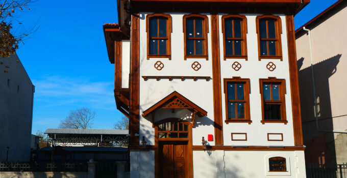 100 yıllık tarih Büyükşehir’le canlandı