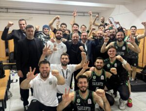 Namağlup Büyükşehir İzmir’den de galip döndü: 13’te 13