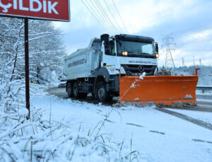 Büyükşehir karla mücadele için göreve hazır