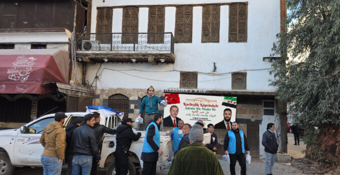 Büyükşehir’in iftar kazanları Şam’da kaynıyor