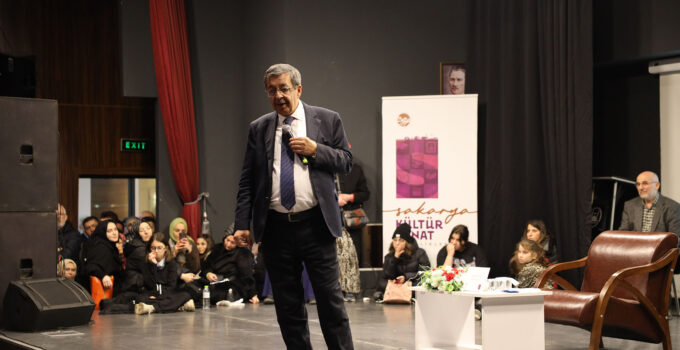 Hayati İnanç Sakarya’da: “Geçmişin en derin hatıraları Ramazan’a aittir”