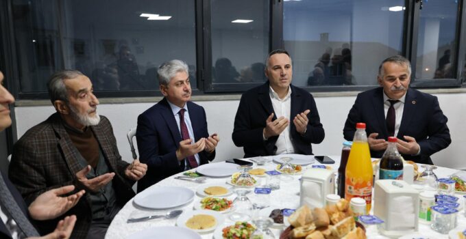 AK Parti Sakarya Teşkilatı Ramazan’da Gönüllere Dokundu