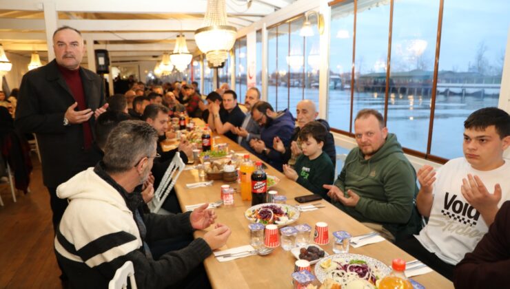 Saadet Partisi Sakarya Teşkilatı’ndan “Adalet Sofraları” ile Gönül Köprüsü