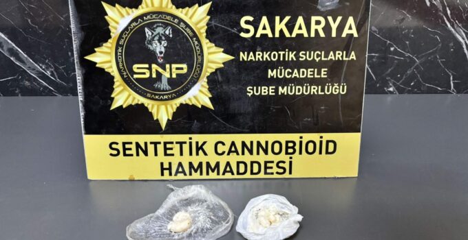 Arifiye ve Adapazarı’nda eş zamanlı narkotik operasyon