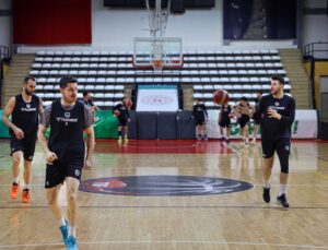 Büyükşehir Basketbol play-off hazırlıklarını sürdürüyor