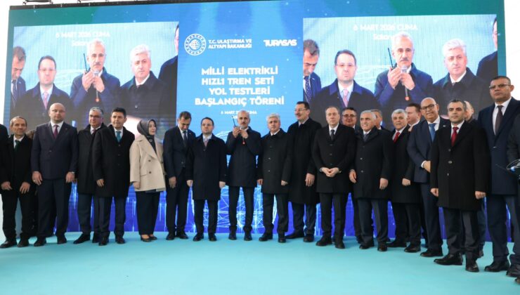 Bakan Uraloğlu,Milli Elektrikli Hızlı Tren setinin “Yol Testleri Başlangıç Töreni”ne katıldı.