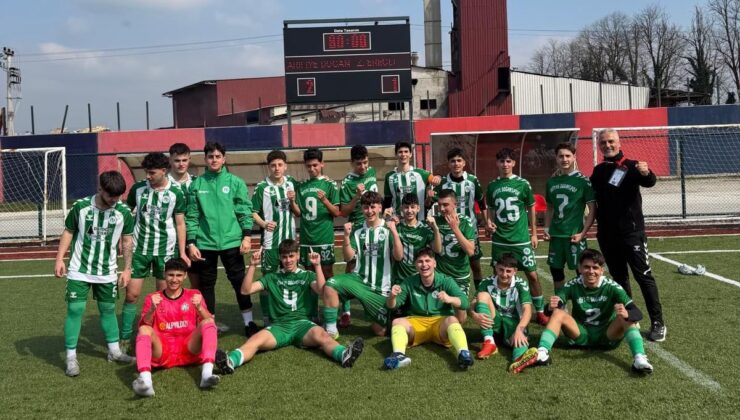 Arifiye Doğanspor U16 takımımız yarı finale yükseldi.