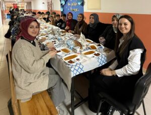 PROF. DR. OSMAN ÖZTÜRK ANADOLU İMAM HATİP LİSESİNDE İFTAR COŞKUSU