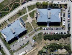 Öğrencilere uygulamalı drone eğitimi verildi