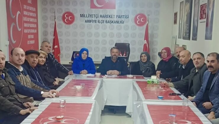 MHP Arifiye İlçede haftalık olağan toplantı gerçekleştirildi