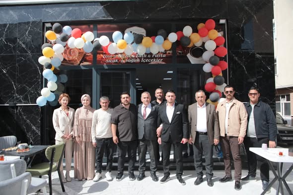 İstasyon Kafe & Pastane işletmesi hizmete açıldı