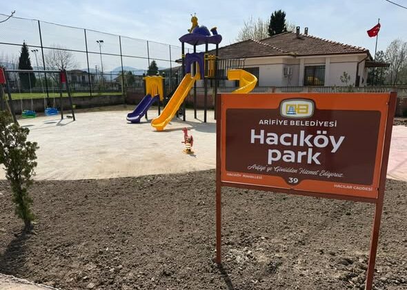 Hacıköy Park’ta düzenleme çalışmaları devam ediyor.