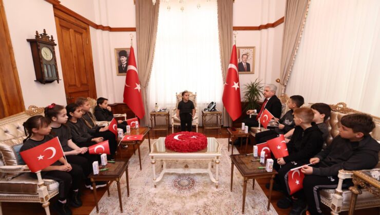 Miniklerden Anlamlı Ziyaret: Valilik Makamında 23 Nisan Heyecanı