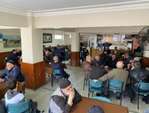 Arifiye Erzurumlular Derneğinde İhsan Turan güven tazeledi