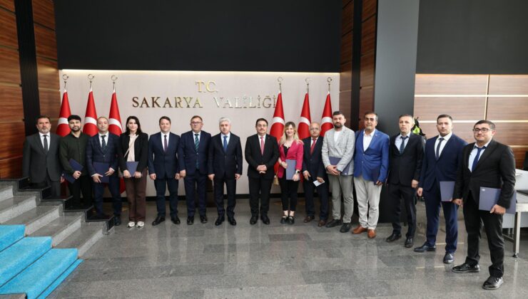 GELECEĞİN ARAÇ TEKNOLOJİLERİ İÇİN EĞİTİM ALAN ÖĞRETMENLERE SERTİFİKALARI TAKDİM EDİLDİ