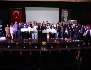 “Mikrofon Sende 4” Yarışmasında Büyük Final Coşkusu Yaşandı