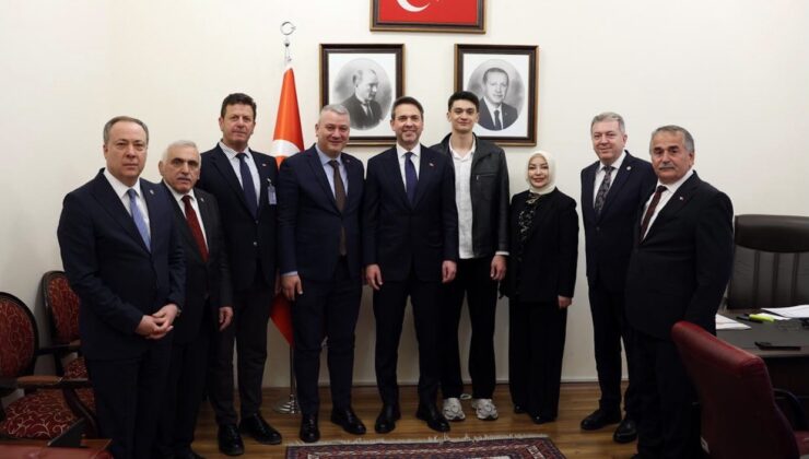 Bakan Bayraktar’ı ziyaret ettiler