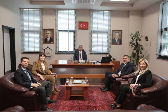 Banka yöneticileri ziyaret etti