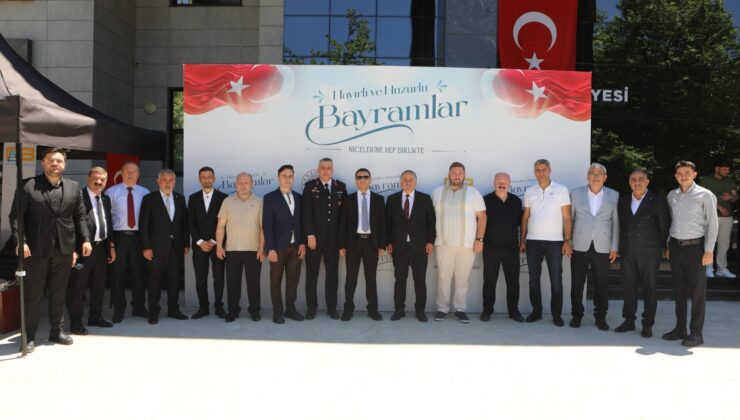 Arifiye’de toplu bayramlaşma gerçekleşti