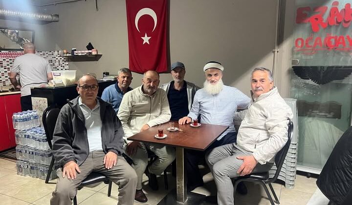 İlçe Esnafları ile bayramlaştı