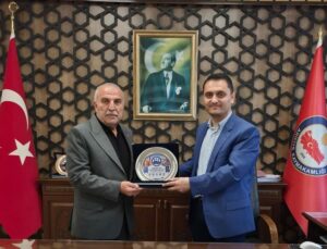 Arifiye Erzurumlular Derneğinden Kaymakam Pınar ve Kurumlara ziyaretler