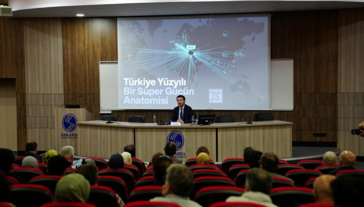 SAÜ Akademia’da Türkiye Yüzyılı Vizyonu konuşuldu
