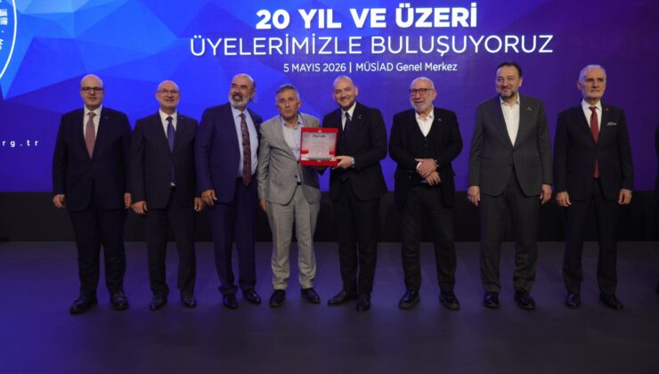 Sakaryalı iş insanlarına MÜSİAD’da vefa plaketi