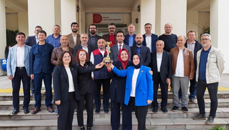 Eğitim-Bir-Sen Rekora Doymuyor