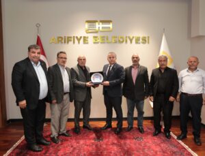 Arifiye Erzurumlular Derneğinden Başkan Karakullukçu’ya ziyaret