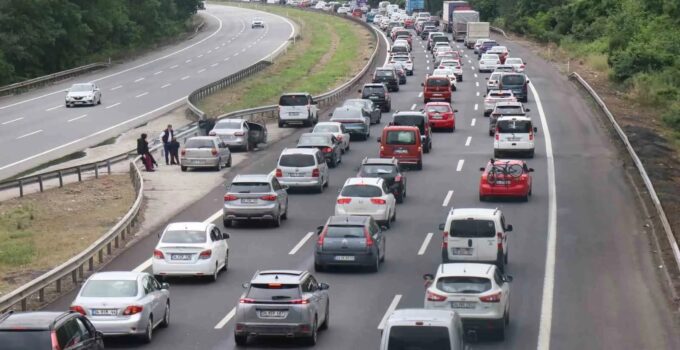 Bayram Tatili öncesi trafik yoğunluğu!