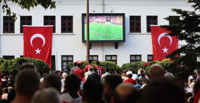 Büyükşehir’den milli maç heyecanı için iptal kararı