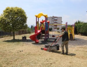 Arifiye’de Park ve Bahçeler Ekipleri Yaz Mesaisine Hız Verdi
