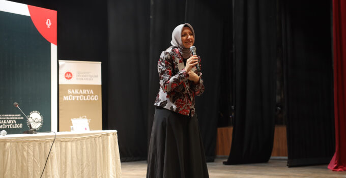 “Sevgiyle tanışılan değerler kalplerde daha kalıcı yer edinir”