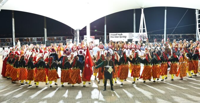 Bayraktepe’de Maarif Halk Dansları Şenliği Büyük Beğeni Topladı
