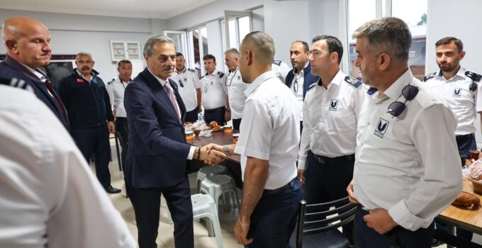 Başkan Alemdar gün aydınlanırken şoförlerle buluştu