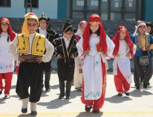 Arifiye İlkokulu Çocuk Şenliği gerçekleşti