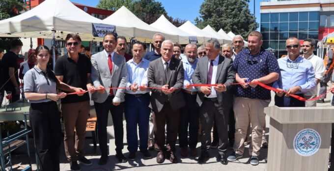 Arifiye’de Mesleki Eğitim Sergisi Gerçekleştirildi