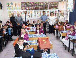 Arifiye’de Karne Töreni Kazım Karabekir İlkokulu ve Ortaokulu’nda Gerçekleştirildi.