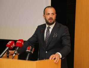 Murat Ekşi “Müteahhitleri AKSA ile belediye arasında muhatap bırakmayın”