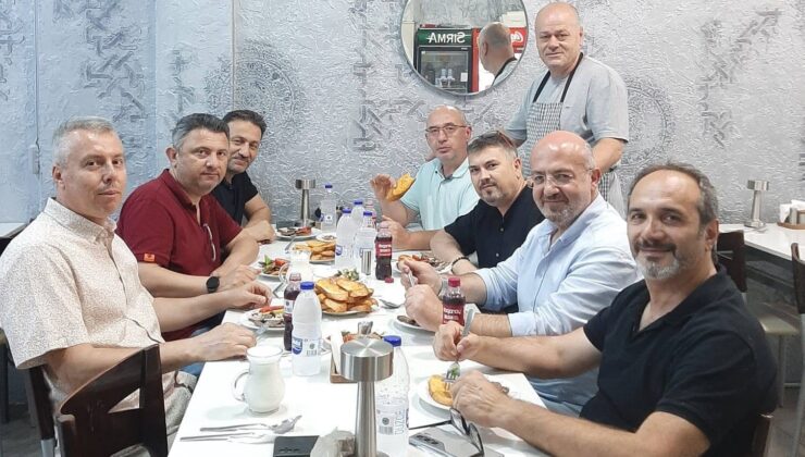 Arifiye Mezunları Köfteci Sabri’de hatıraları yad etti!