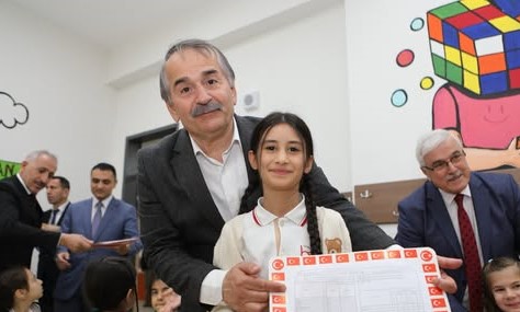 Başkan Karakullukçu’dan öğrencilere yıl sonu mesajı ”İyi Tatiller Çocuklar”…